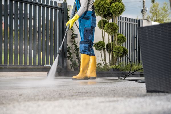 Cost of Driveway Power Washing in Park City
