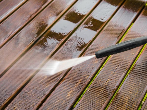 Cost of Deck Pressure Washing in Park City