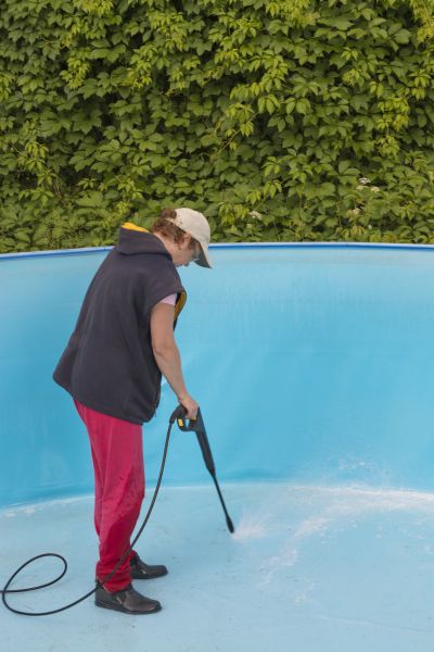 Cost of Pool Pressure Washing in Park City