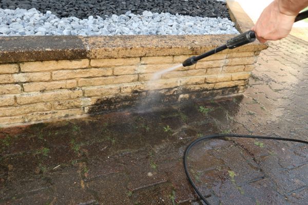 Cost of Retaining Wall Power Washing in Park City