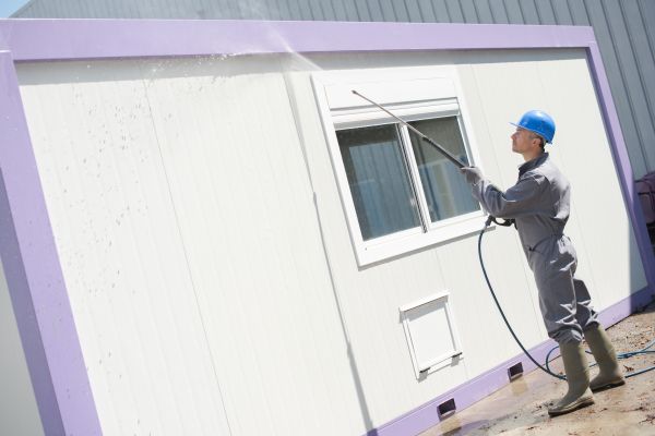 Cost of Apartment Pressure Washing in Park City