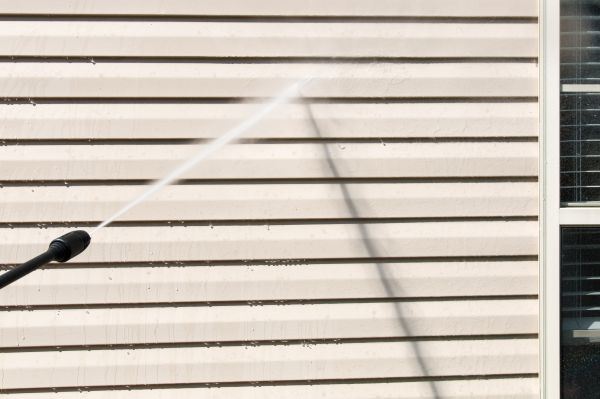 Cost of Apartment Power Washing in Park City
