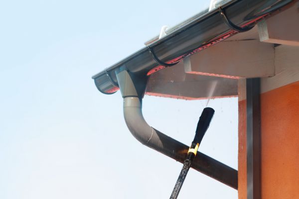 Eaves Power Washing in Park City